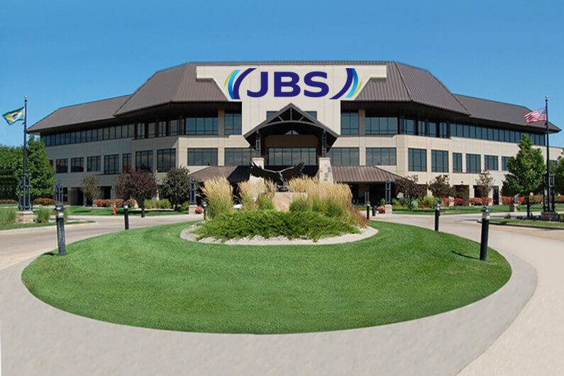 Imagem de uma das fábricas da JBS nos EUA para ilustrar o artigo cujo título diz que a JBS e outras gigantes do ramo fazem promessas net zero vazias.